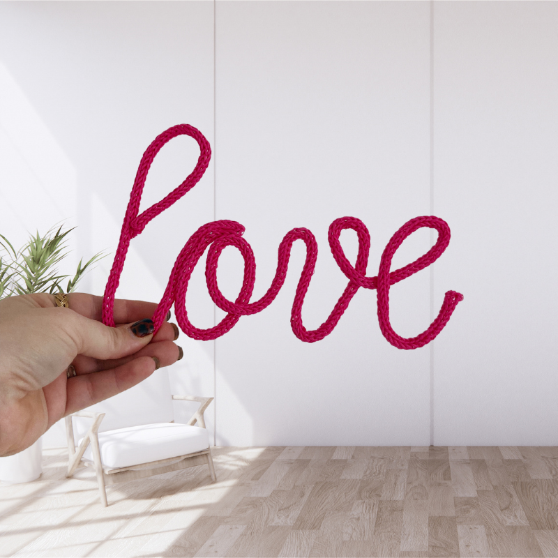 Décoration Murale en Tricotin - Love