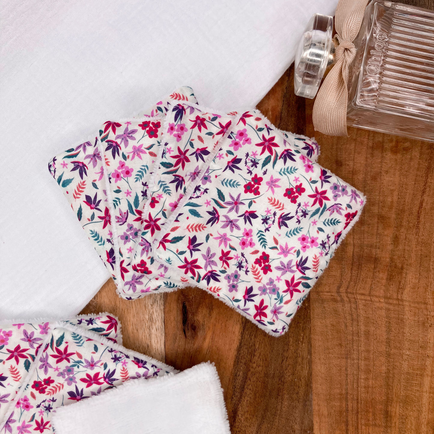 Semainier de cotons lavables - Blanc fleurs violet/rose/mauve
