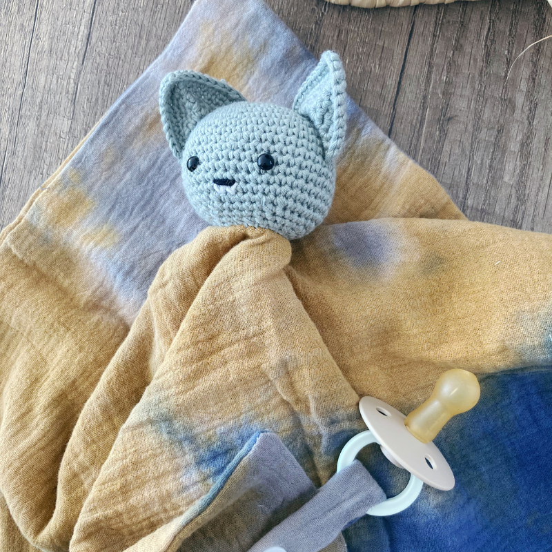 Doudou Chauve-souris - Tie & dye bleu et camel