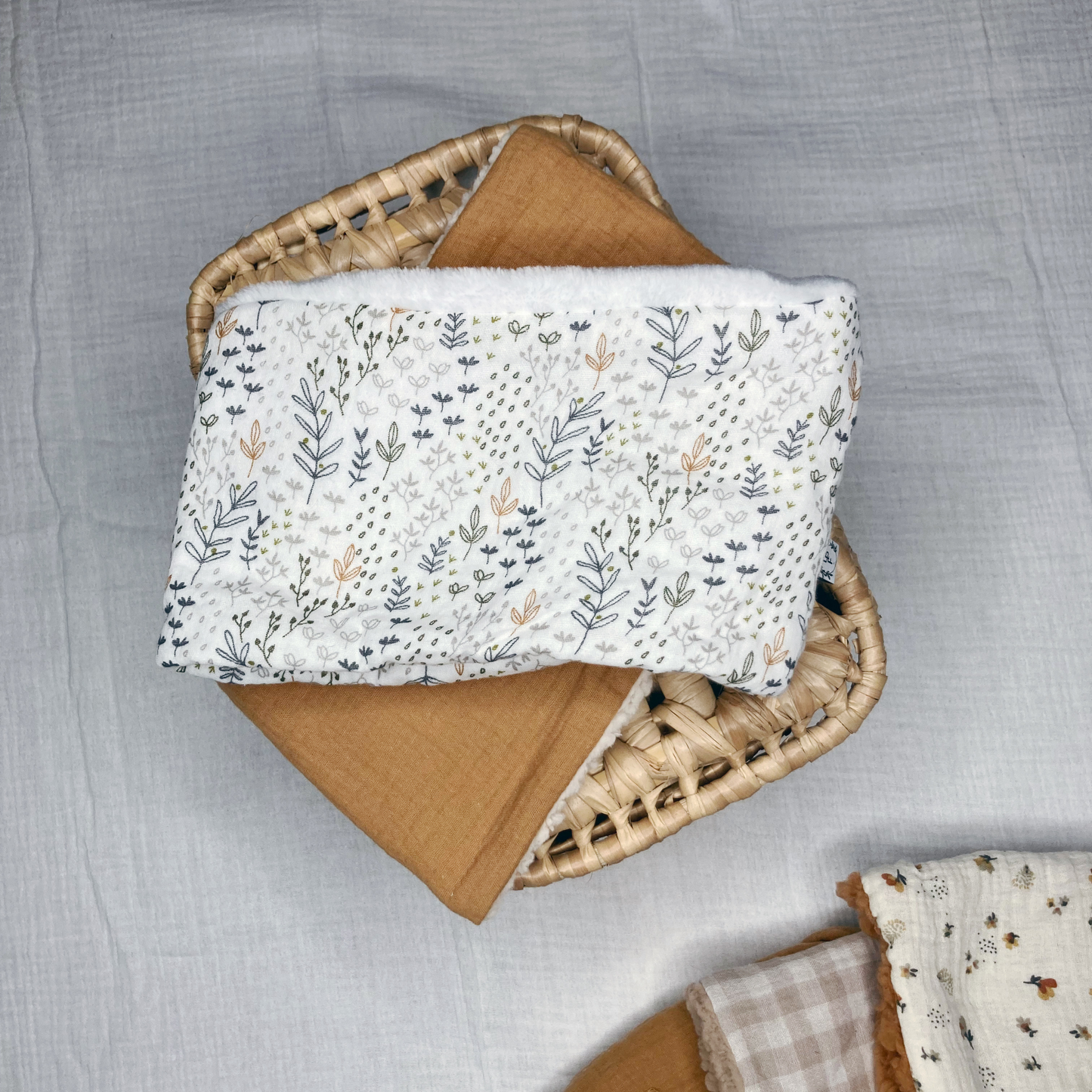Tour de cou - Blanc motif feuillage