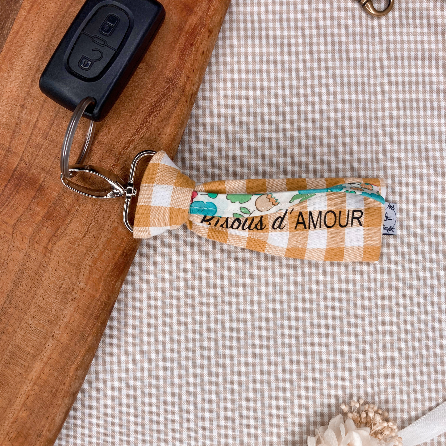 Porte-Clé Ruban en Tissu - Bisous d'AMOUR