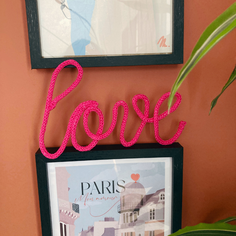 Décoration Murale en Tricotin - Love
