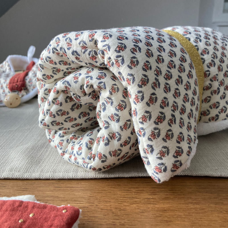 Tapis à langer nomade - Écrue à fleur tomette - La Petite Framboise
