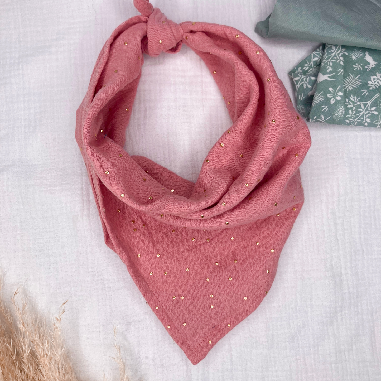 Bandana / Foulard enfant – Rose thé à pois dorés
