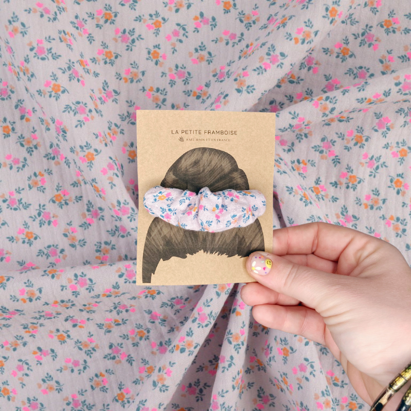 Pince Scrunchy - Parme à fleur rose