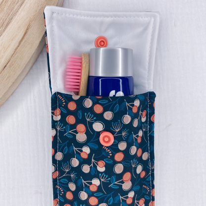 Pochette à Brosse à Dents Imperméable - Bleu et baies corail - La Petite Framboise