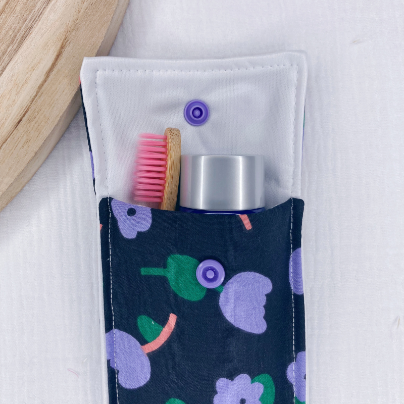 Pochette à Brosse à Dents Imperméable - Noir à fleur violette - La Petite Framboise