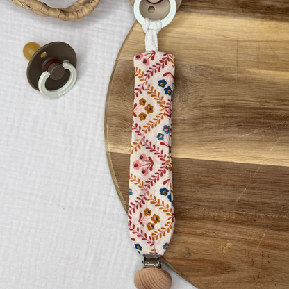 Attache tétine - Ecrue losange fleuri