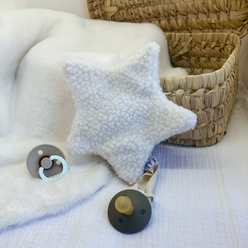 Attache tétine - Étoile Blanche