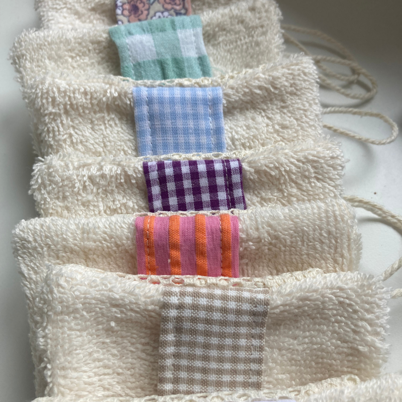 Gant Sauve-Savon Multi-Usages - Bleu Maroc à motif - La Petite Framboise