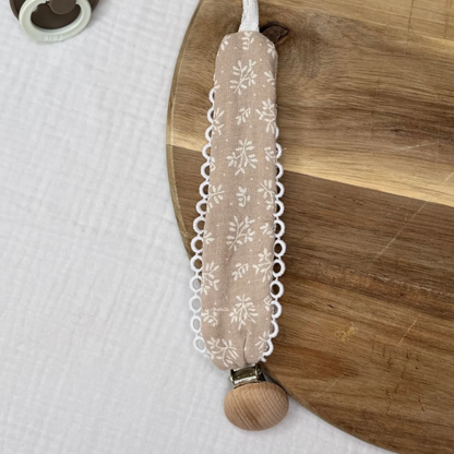 Attache tétine - Beige fougère + dentelle