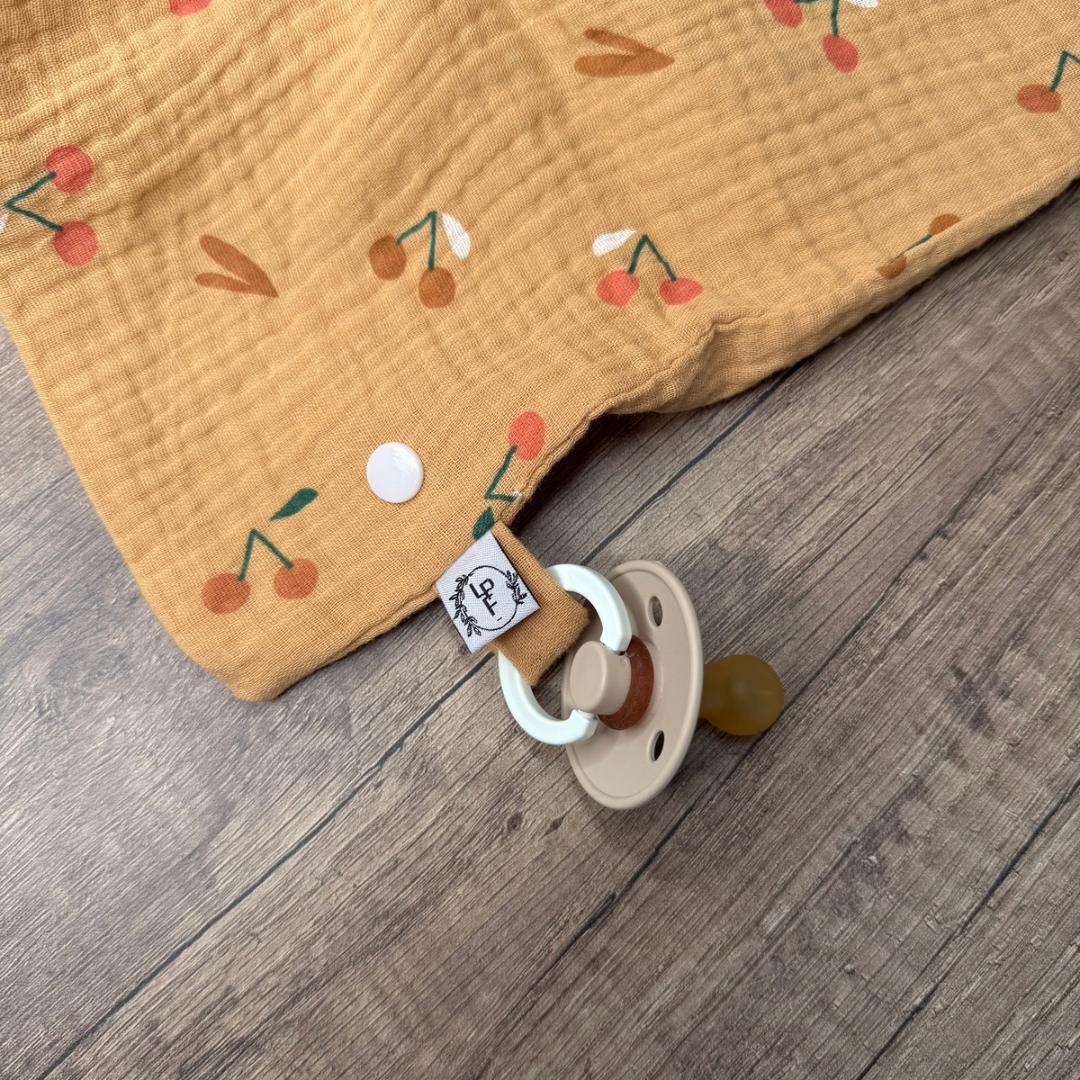 Doudou Chat - Camel à cerises